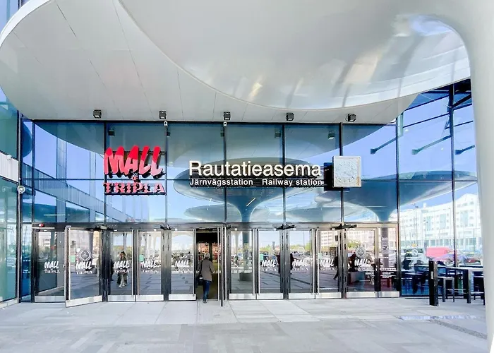 Just Renovated Stylish Nordic By Tram Stop شقة *