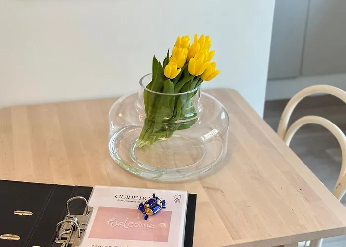 Just Renovated Stylish Nordic By Tram Stop شقة