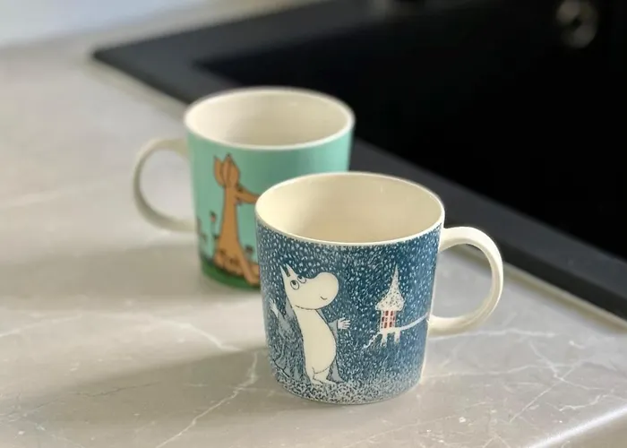 Just Renovated Stylish Nordic By Tram Stop *