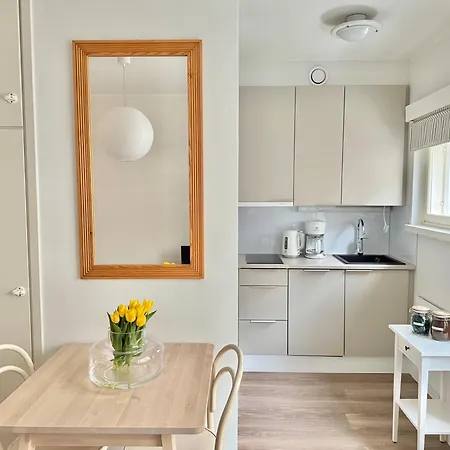 Just Renovated Stylish Nordic By Tram Stop Apartamento