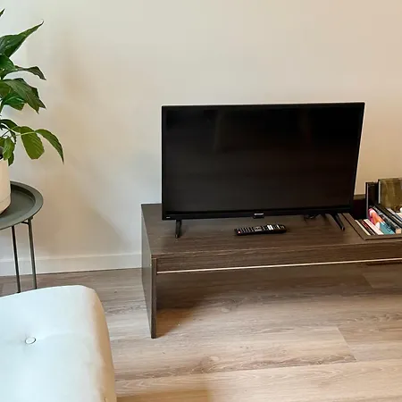 Apartamento Just Renovated Stylish Nordic By Tram Stop Helsínquia